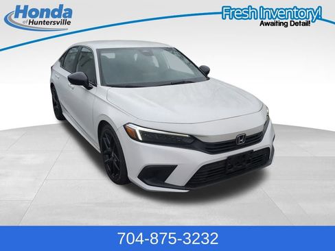 Used 2023 Honda Civic Sport image 1