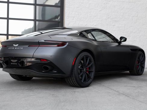 Used 2023 Aston Martin DB11 V12 image 3