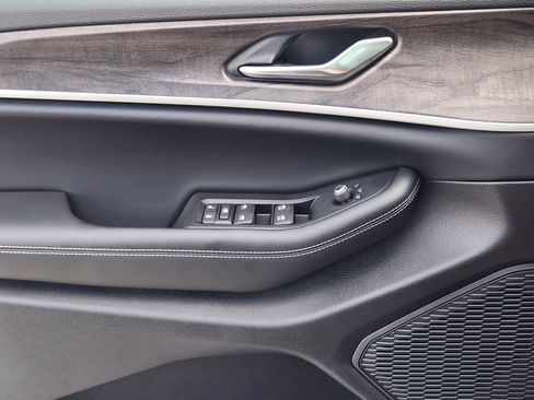 New 2026 Jeep Grand Cherokee Altitude AWD/4WD image 19