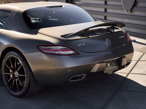 Used 2012 Mercedes-Benz SLS AMG Coupe image 14