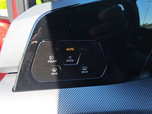 New 2026 Volkswagen GTI SE FWD image 25