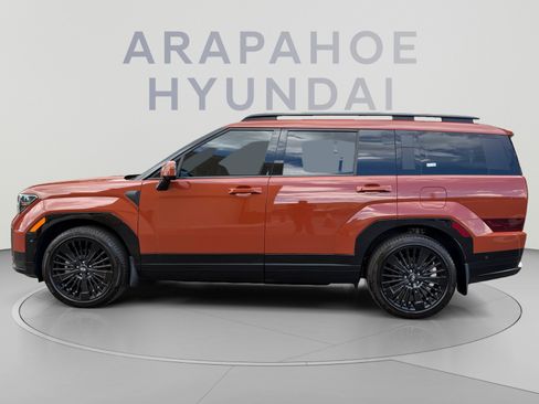 Used 2025 Hyundai Santa Fe Calligraphy AWD/4WD image 2