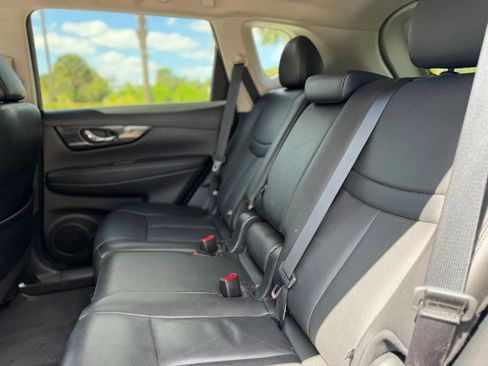 Used 2019 Nissan Rogue SL image 15