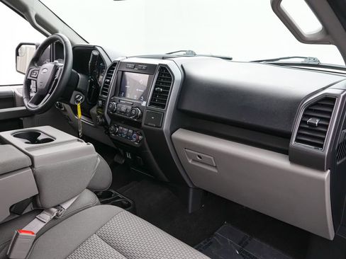 Certified 2019 Ford F150 XLT w/ Equipment Group 302A Luxury image 21