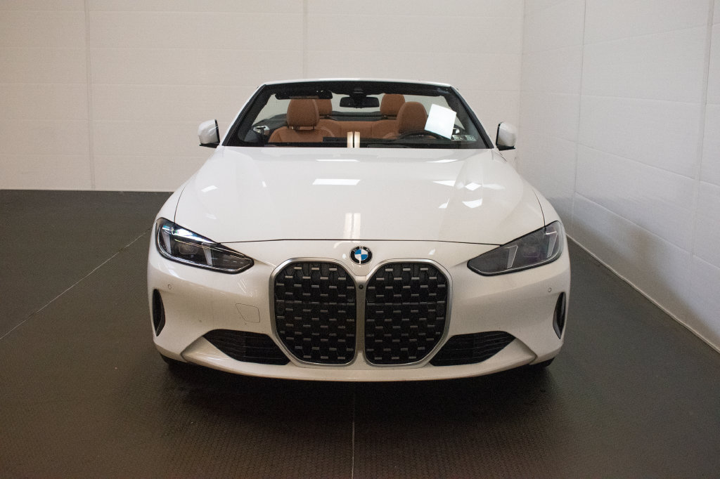 Used 2026 BMW 430i xDrive Convertible w/ Parking Assistance Package AWD/4WD image 2