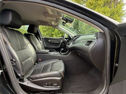 Used 2017 Chevrolet Impala Premier FWD image 38