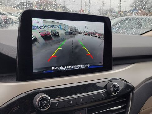 Certified 2020 Ford Escape SE image 25