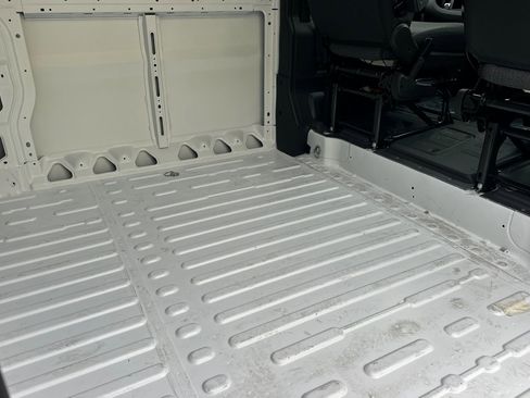 New 2026 RAM ProMaster 2500 w/ Quick Order Package 22G SLT image 11