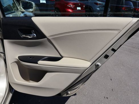 Used 2014 Honda Accord EX-L image 14