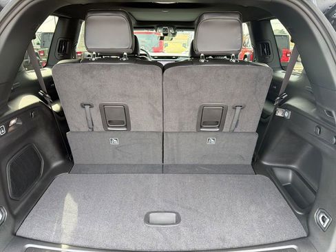 New 2026 Jeep Grand Cherokee L Limited w/ Limited Altitude Package RWD image 8