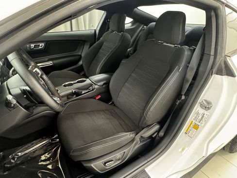 Used 2017 Ford Mustang Coupe image 12