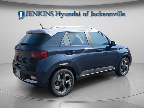 New 2025 Hyundai Venue Limited image 5