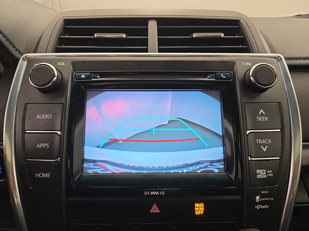Used 2016 Toyota Camry SE FWD image 32