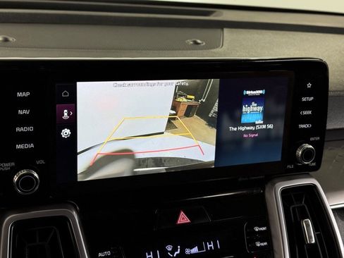 Used 2023 Kia Sorento EX image 29