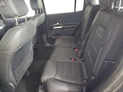 Used 2023 Mercedes-Benz GLB 250 image 9