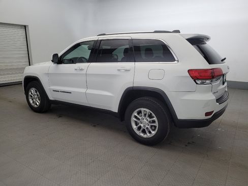 Used 2019 Jeep Grand Cherokee Laredo image 3