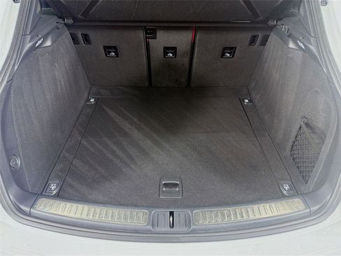Used 2023 Porsche Macan AWD/4WD image 22