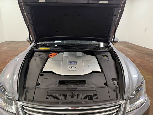 Used 2014 Lexus LS 600h L image 19