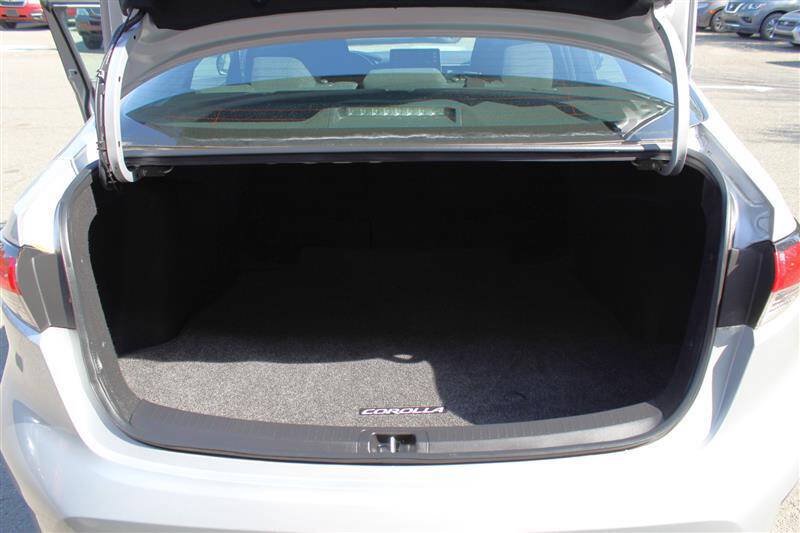 Used 2021 Toyota Corolla SE w/ Carpet Mat Package (TMS) FWD image 24