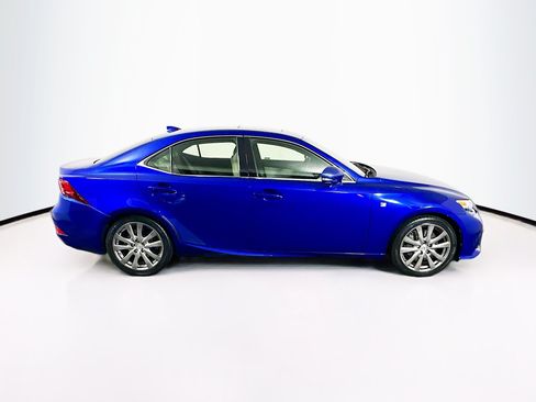 Used 2016 Lexus IS 200t w/ F Sport Package RWD image 10