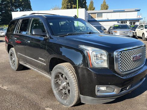 Used 2015 GMC Yukon Denali w/ Premium Package AWD/4WD image 2