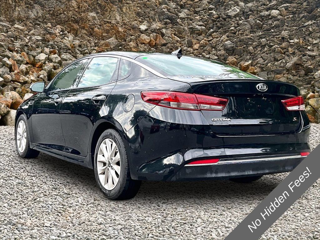 Used 2018 Kia Optima S w/ Panoramic Sunroof Package FWD image 10