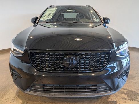 New 2026 Volvo XC40 B5 Ultra w/ Protection Package Premier image 2