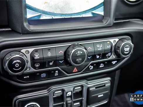 Used 2022 Jeep Wrangler Unlimited Sahara image 23