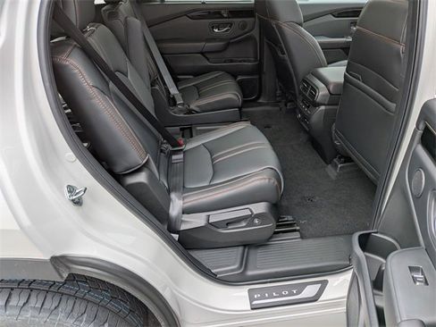 New 2025 Honda Pilot TrailSport image 33