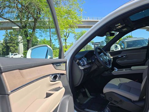 Used 2026 Volvo XC90 B6 Plus w/ Protection Package Premier AWD/4WD image 21