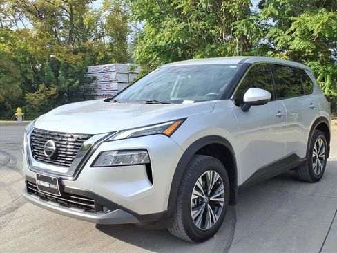 Used 2021 Nissan Rogue SV image 6