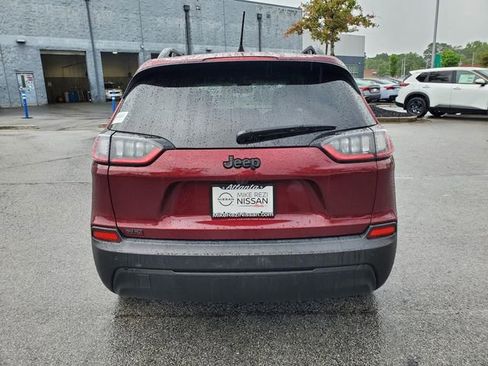 Used 2021 Jeep Cherokee Latitude Plus FWD image 4