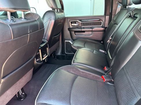 Used 2020 RAM 2500 Laramie w/ Night Edition AWD/4WD image 9