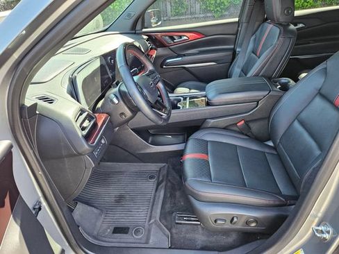 Used 2024 Chevrolet Traverse RS w/ LPO, Floor Liner Package AWD/4WD image 30