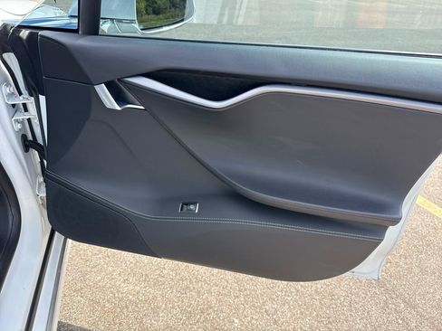 Used 2020 Tesla Model S AWD image 20
