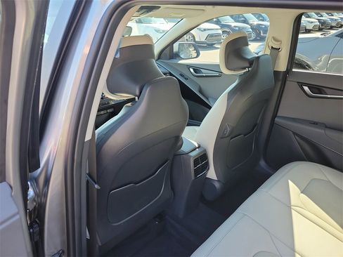 New 2026 Kia Niro EX image 16