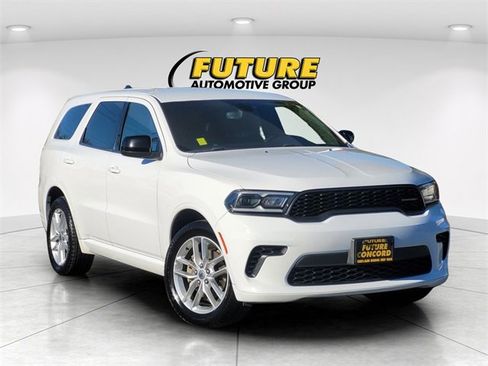 Used 2023 Dodge Durango GT image 1