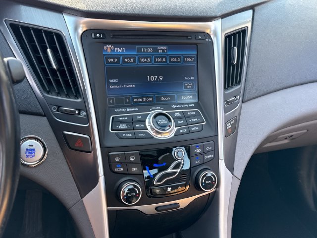Used 2014 Hyundai Sonata Limited w/ Panoramic Sunroof Package 02 FWD image 30