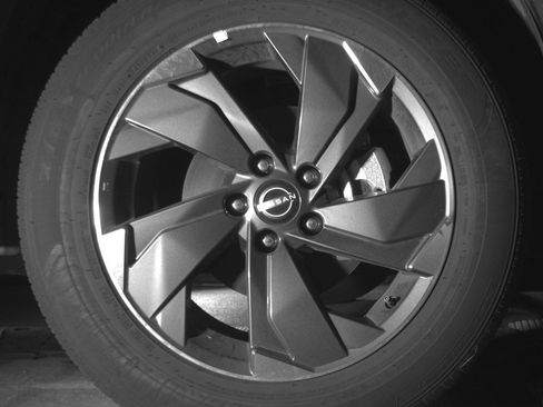 Used 2025 Nissan Rogue SV FWD image 13
