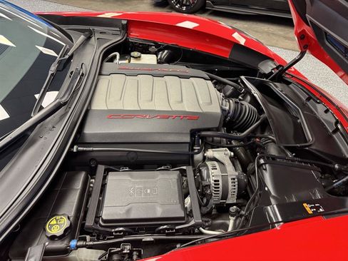 Used 2019 Chevrolet Corvette Stingray Coupe w/ 1LT RWD image 26