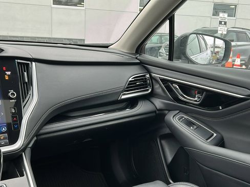 Certified 2022 Subaru Outback Limited image 25