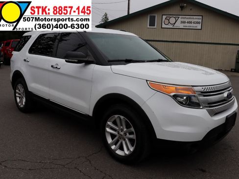 Used 2015 Ford Explorer XLT w/ Equipment Group 202B image 9