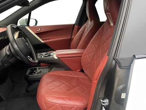 Used 2023 BMW iX xDrive50 image 7