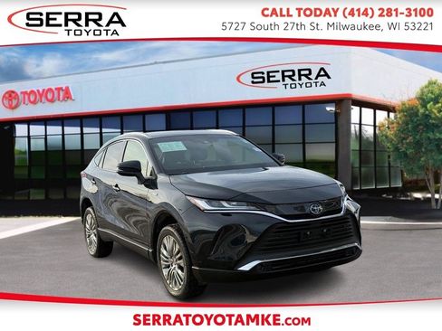 Used 2021 Toyota Venza XLE image 1