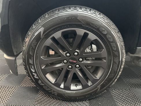 Used 2020 GMC Canyon SLE w/ Elevation Edition image 35