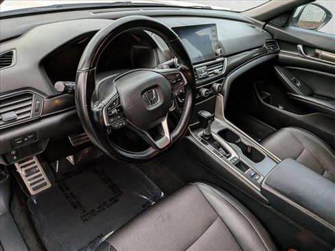 Used 2018 Honda Accord Sport image 10
