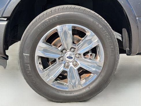 Used 2016 Ford F150 Platinum w/ Technology Package image 38