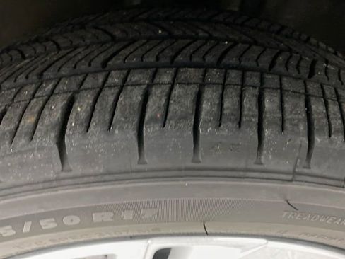 Used 2023 Chevrolet Bolt LT image 23