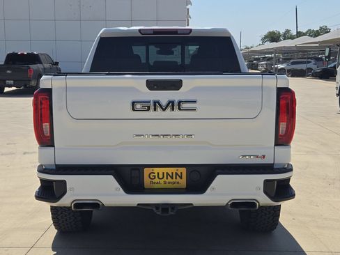 Certified 2022 GMC Sierra 1500 AT4 w/ AT4 Premium Package AWD/4WD image 4