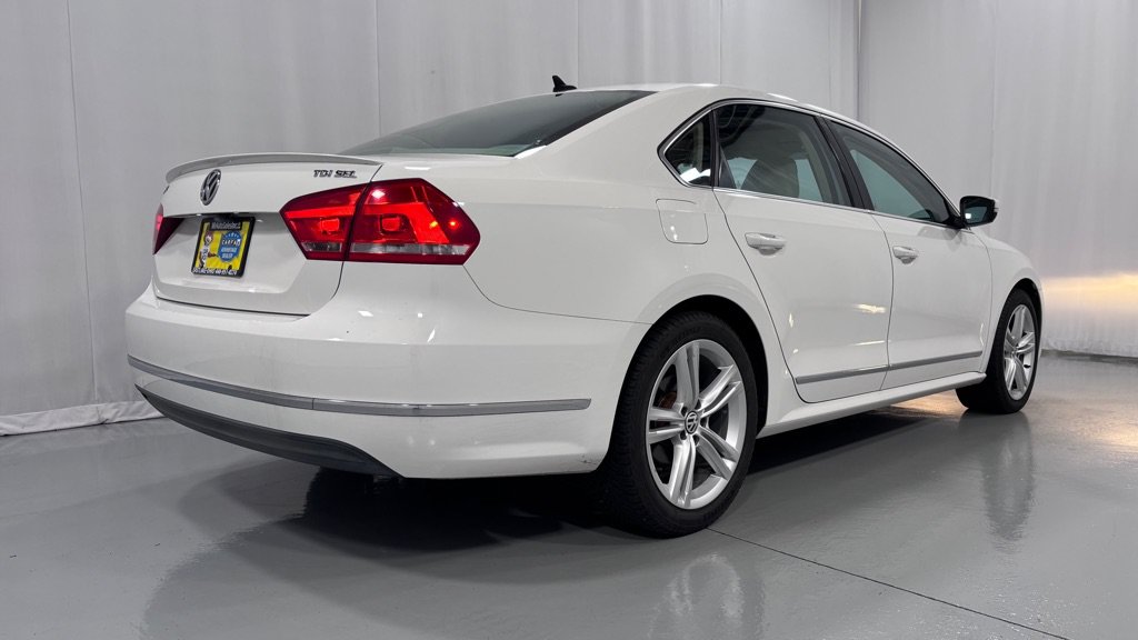 Used 2014 Volkswagen Passat TDI SEL Premium FWD image 5